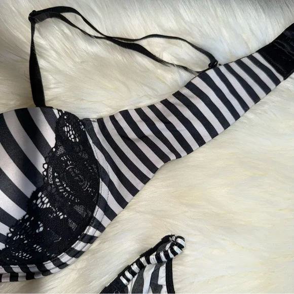 34B/S RARE Vs Victoria Secret Black & White Striped VERY SEXY multi-way push up - Picture 7 of 15